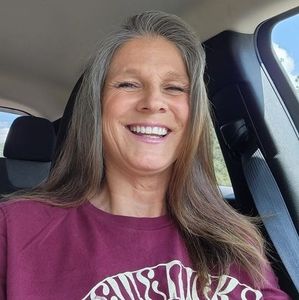 Meet your Posher, Fatima